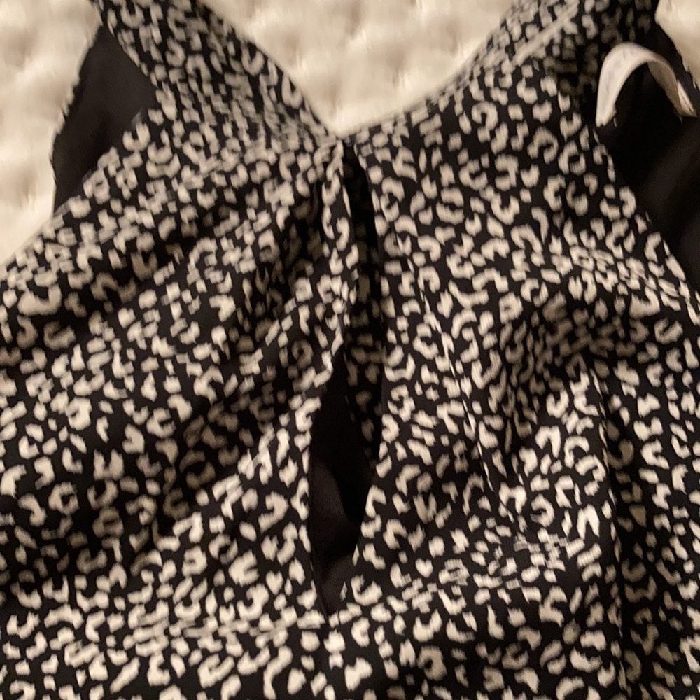 Sleeveless top - Picture 3 of 6